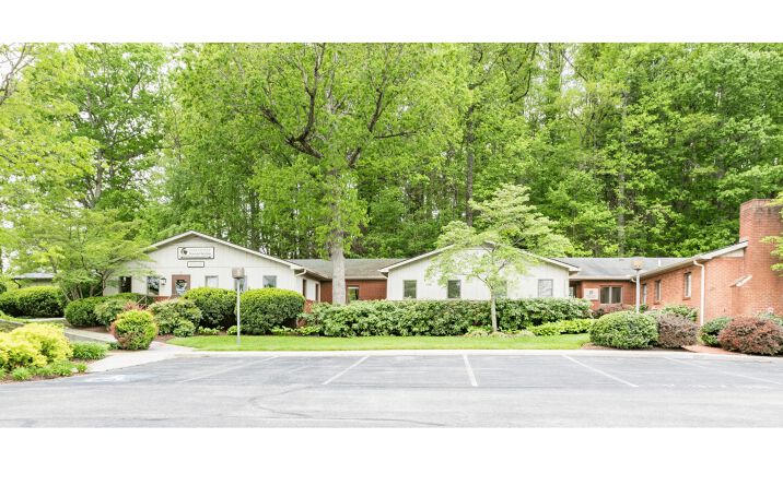 Pictures of Office property located at 2206 S Main St, Blacksburg, VA 24060 for sales - image #1