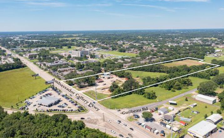 Pictures of Land property located at 2644 Ambassador Caffery Pkwy, Lafayette, LA 70506 for sales - image #1