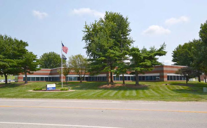 Pictures of Office property located at 115 Executive Dr, Highland, IL 62249 for sales - image #1