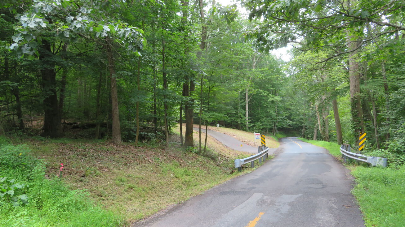 Creek Rd, Frenchtown, NJ 08825