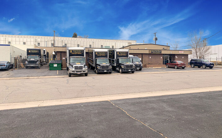 image of property at 2735 S RARITAN ST Englewood CO 80110-1101
