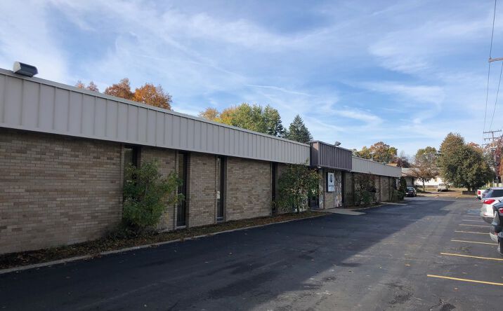 Pictures of Office property located at 2709-2715 Pontiac Lake Rd, West Bloomfield Township, MI 48328 for sales - image #1