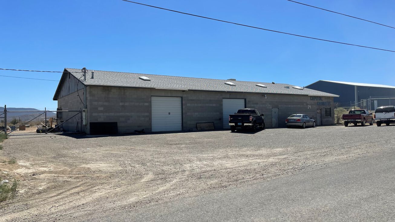 39 Cash Dr, Mound House, NV 89706