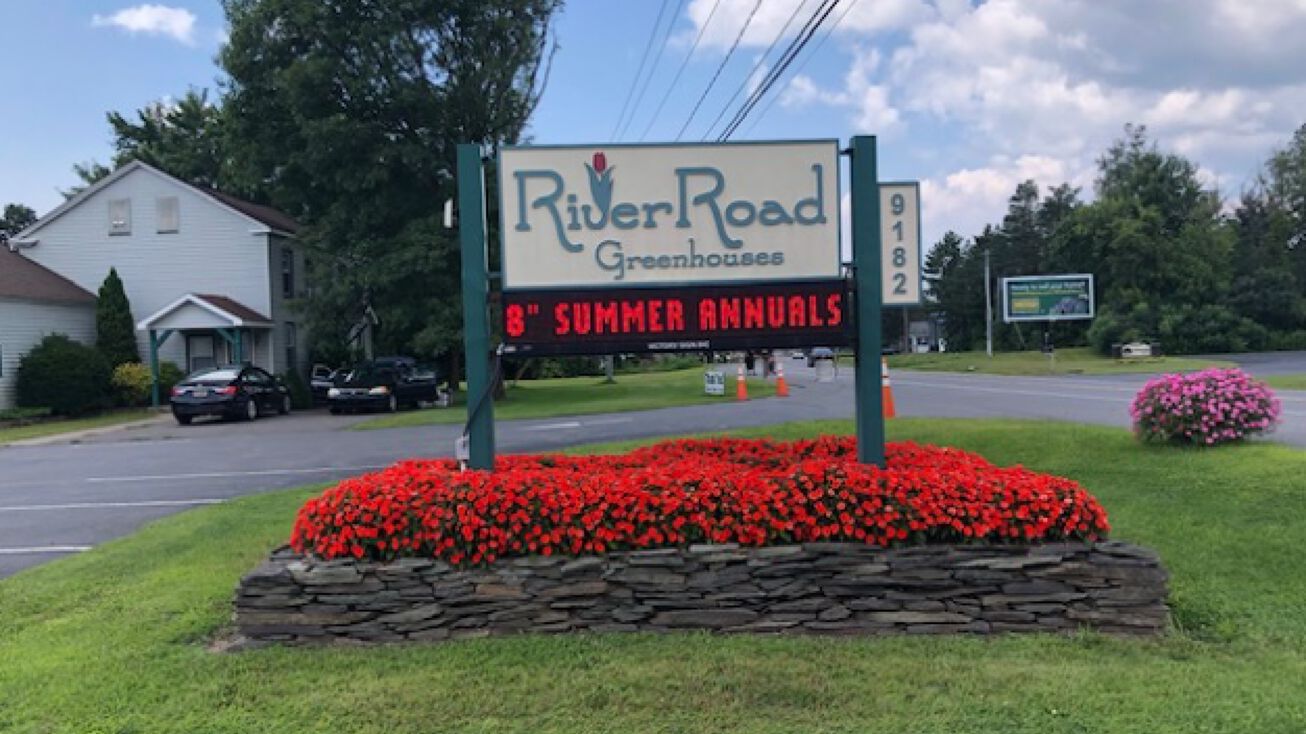 9182 River Rd, Marcy, NY 13403