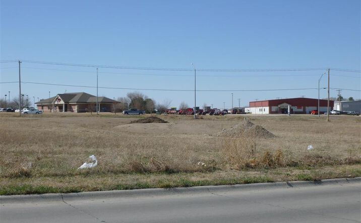 Pictures of Land property located at 5713 2nd Avenue, Kearney, NE 68847 for sales - image #1