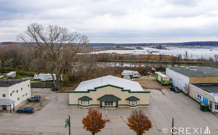 Pictures of Retail, Office property located at 4478 Dowling St, Montague, MI 49437 for comps - image #1