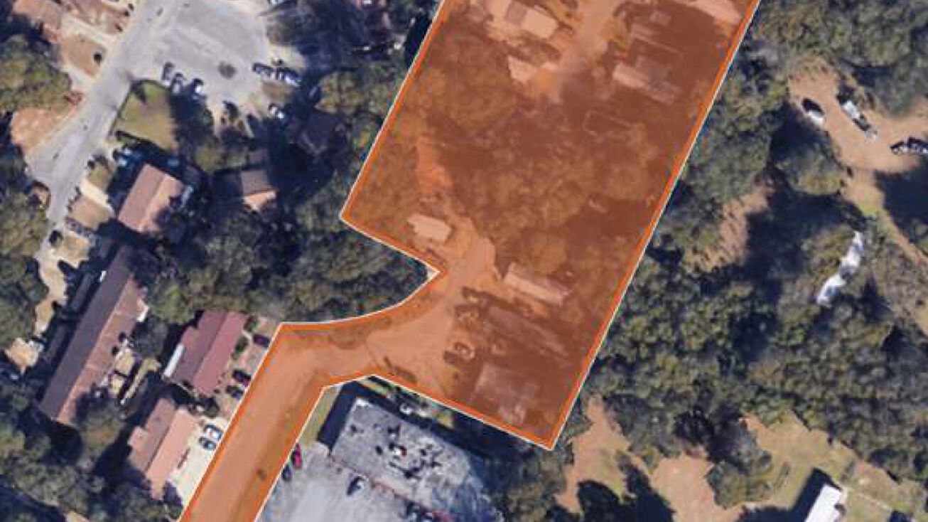 3860 Creighton Road, Pensacola, FL 32504