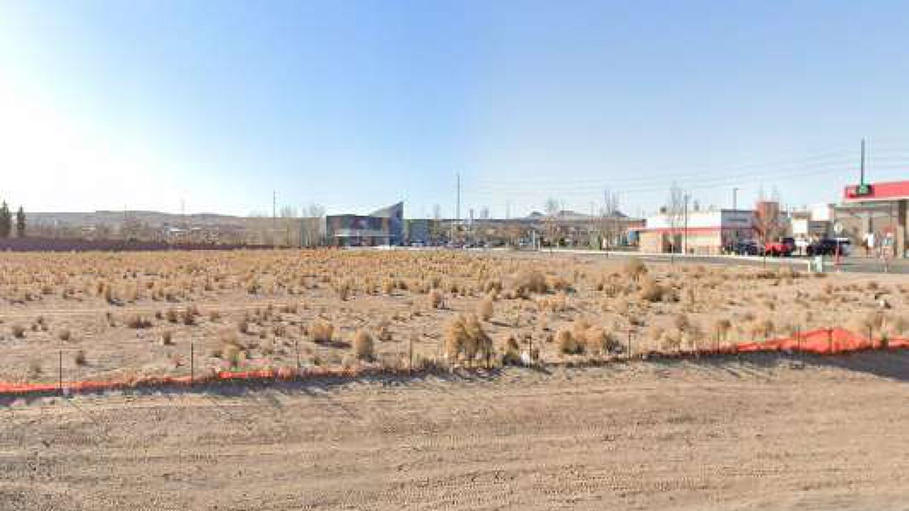 Pictures of Land property located at Central Ave. & Unser Blvd, Albuquerque, NM 87121 for sales