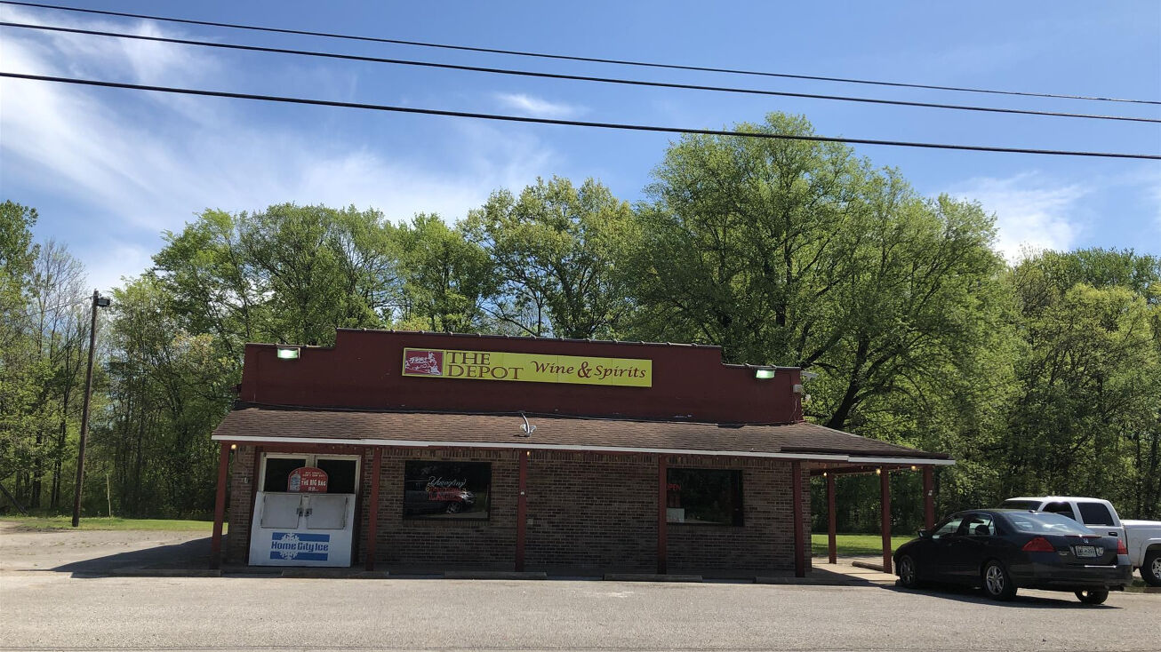 606 State St, Guthrie, KY 42234