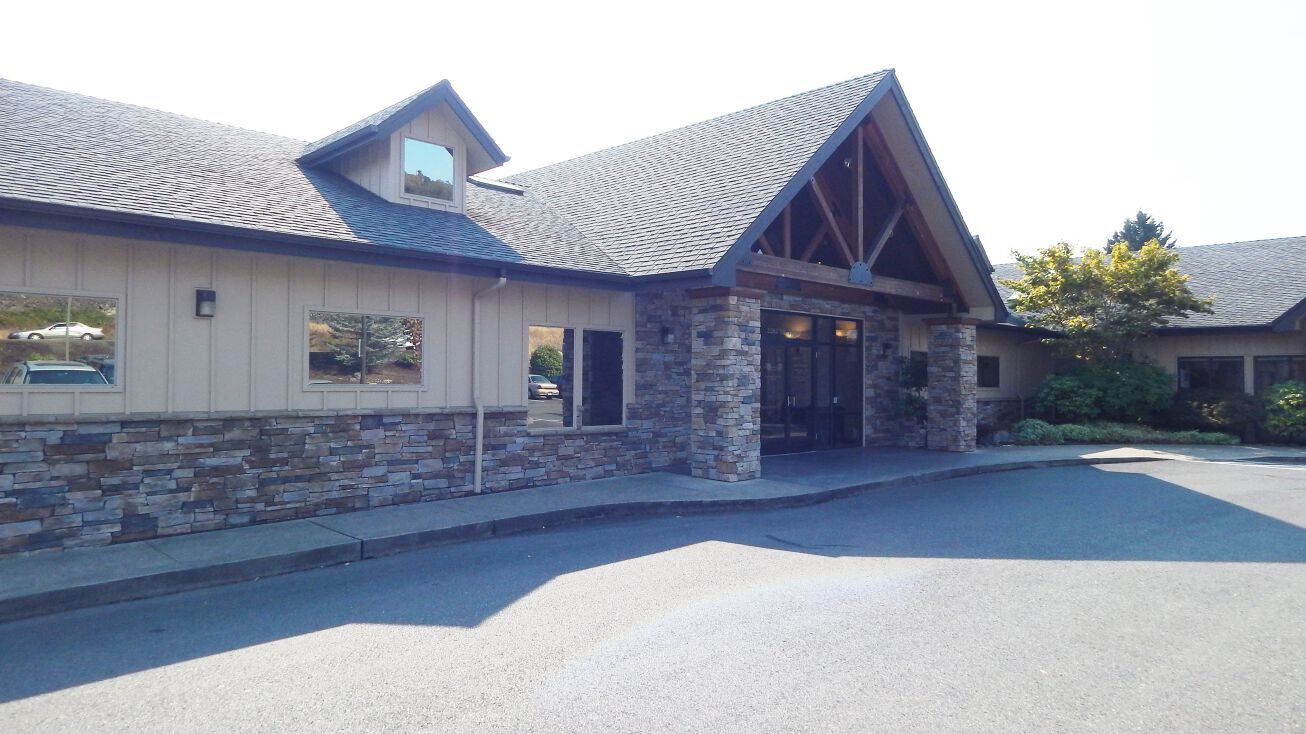 2282 NW Troost St, Roseburg, OR 97471