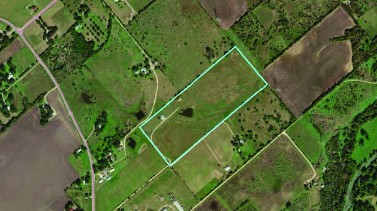 402 Larkfield Ln, Martindale, TX 78655