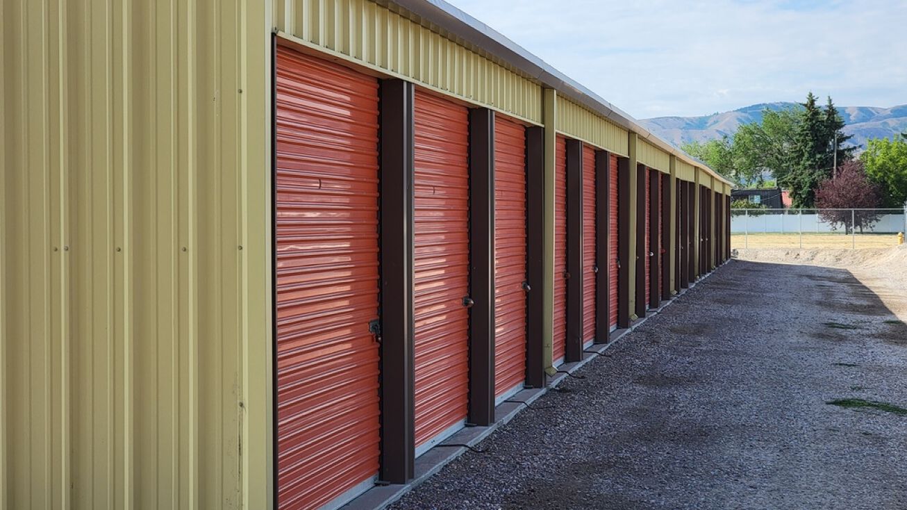 Pictures of Self Storage property located at 147 W. Linden Avenue