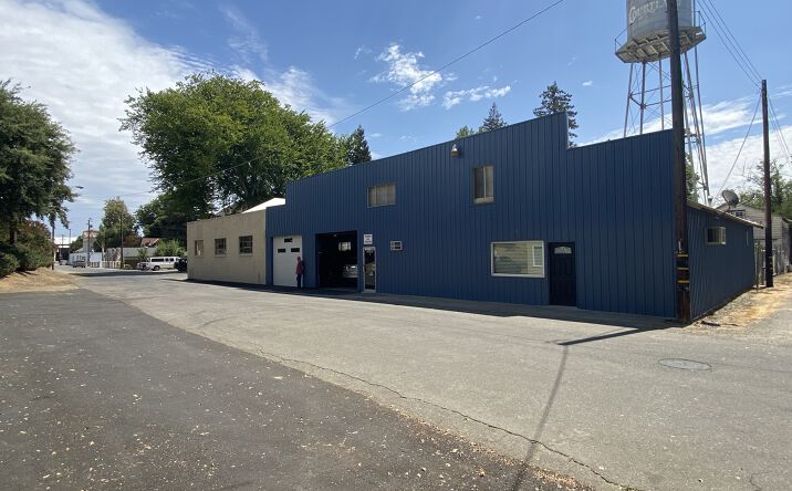 Pictures of Industrial property located at 11775 & 11780 Riverside Avenue, Courtland, CA 95615 for sales - image #1