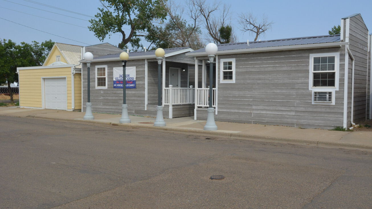 6 S 1st St E, Baker, MT 59313