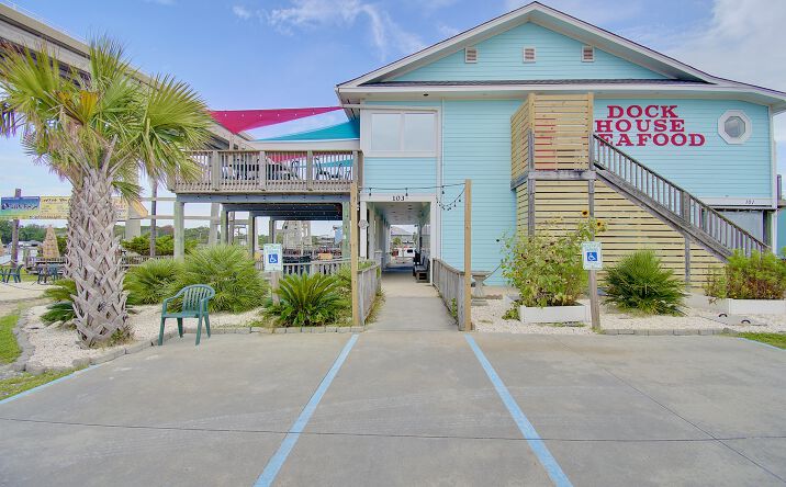 Pictures of Hospitality, Mixed Use, Retail property located at 101 S Shore Dr, Holden Beach, NC 28462 for sales - image #1