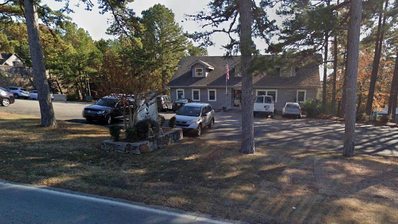 12521 Kanis Road, Little Rock, AR 72211