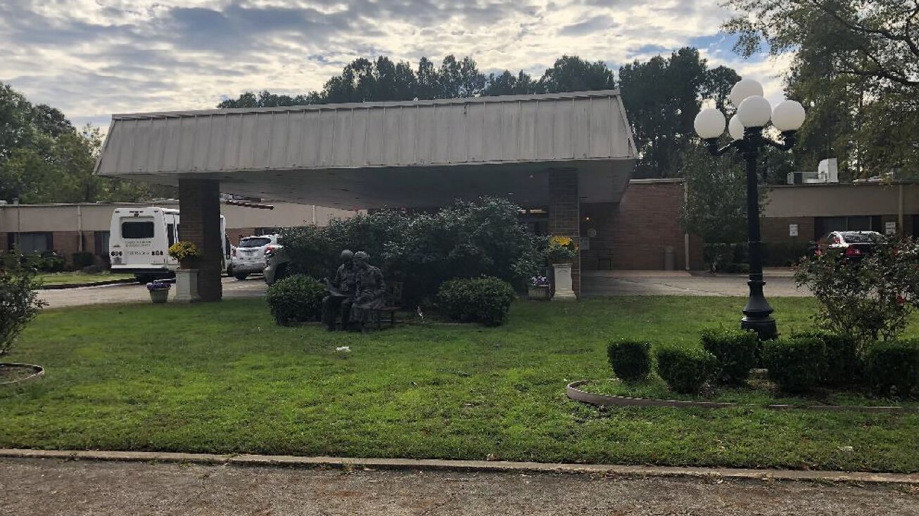 1521 E Rusk St, Jacksonville, TX 75766