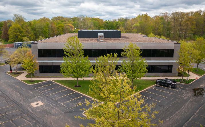 Pictures of Office property located at 6105 Parkland Blvd, Mayfield Heights, OH 44124 for sales - image #1