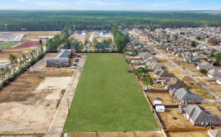Pictures of Land property located at 121 N LHS Drive, Lumberton, TX 77657 for sales - image #1