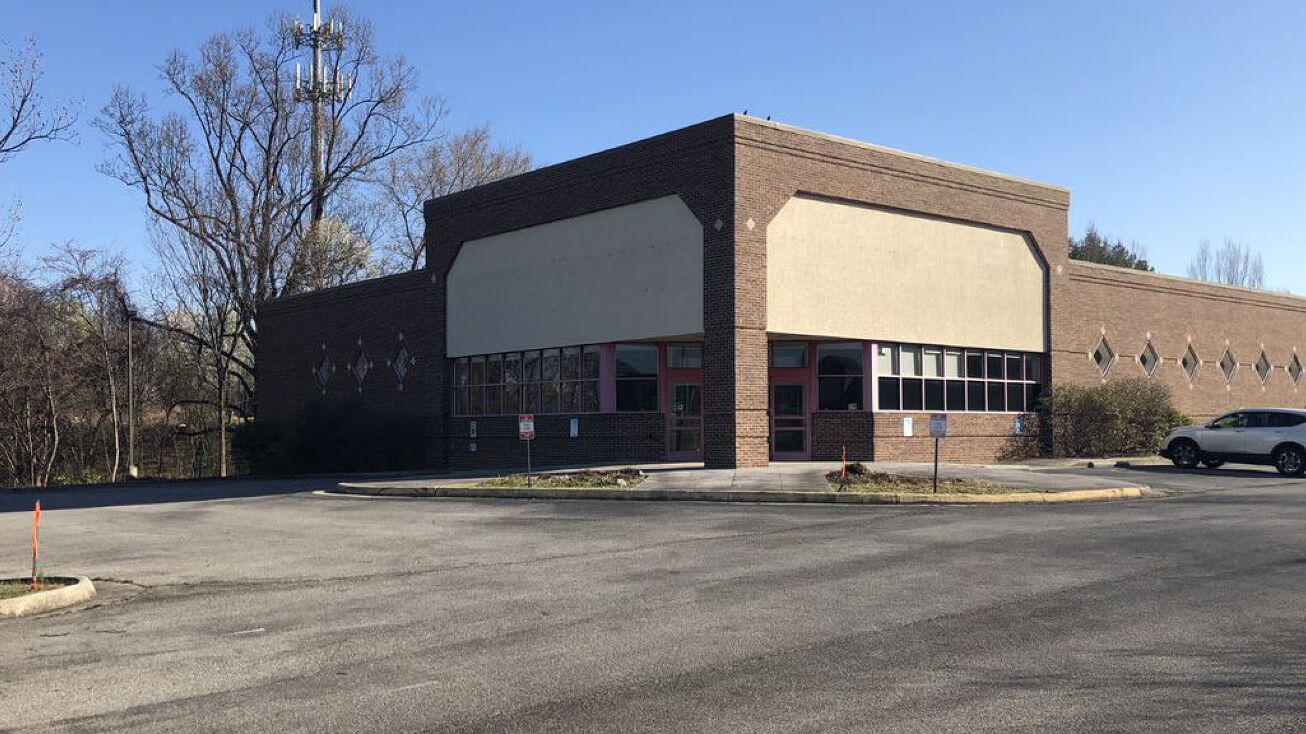 1000 Hardy Rd, Vinton, VA 24179