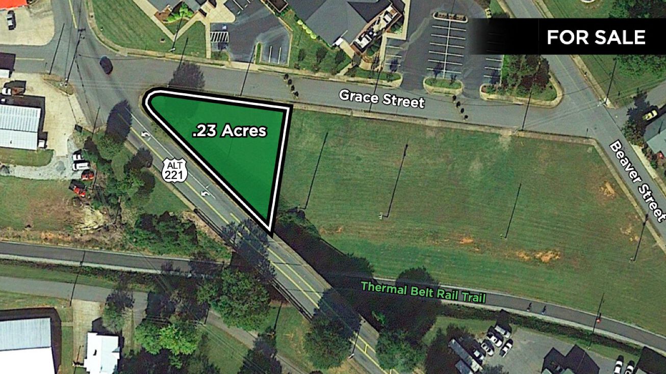 Grace St, Forest City, NC 28043