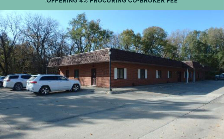 Pictures of Office property located at 1921 Superior St, Webster City, IA 50595 for sales - image #1