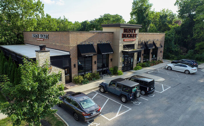 Pictures of Retail property located at 4109 N High St, Columbus, OH 43214 for comps - image #1