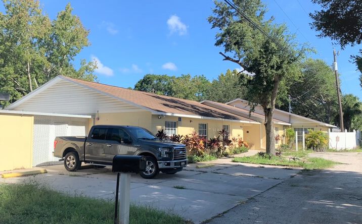 Pictures of Hospitality, Mixed Use, Multifamily, Senior Living, Special Purpose property located at 5426 18th St W, Bradenton, FL 34207 for sales - image #1