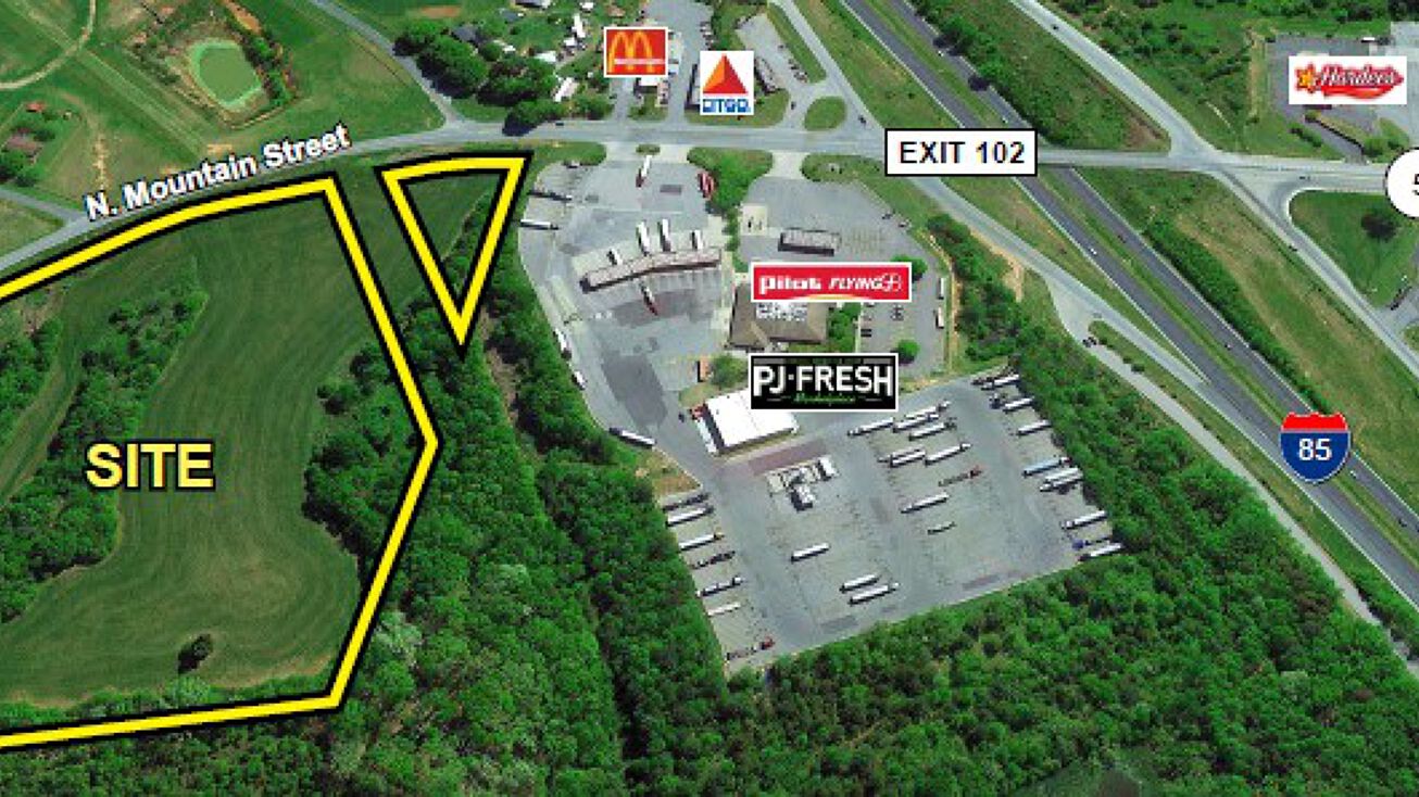 1049 N Mountain St, Blacksburg, SC 29702