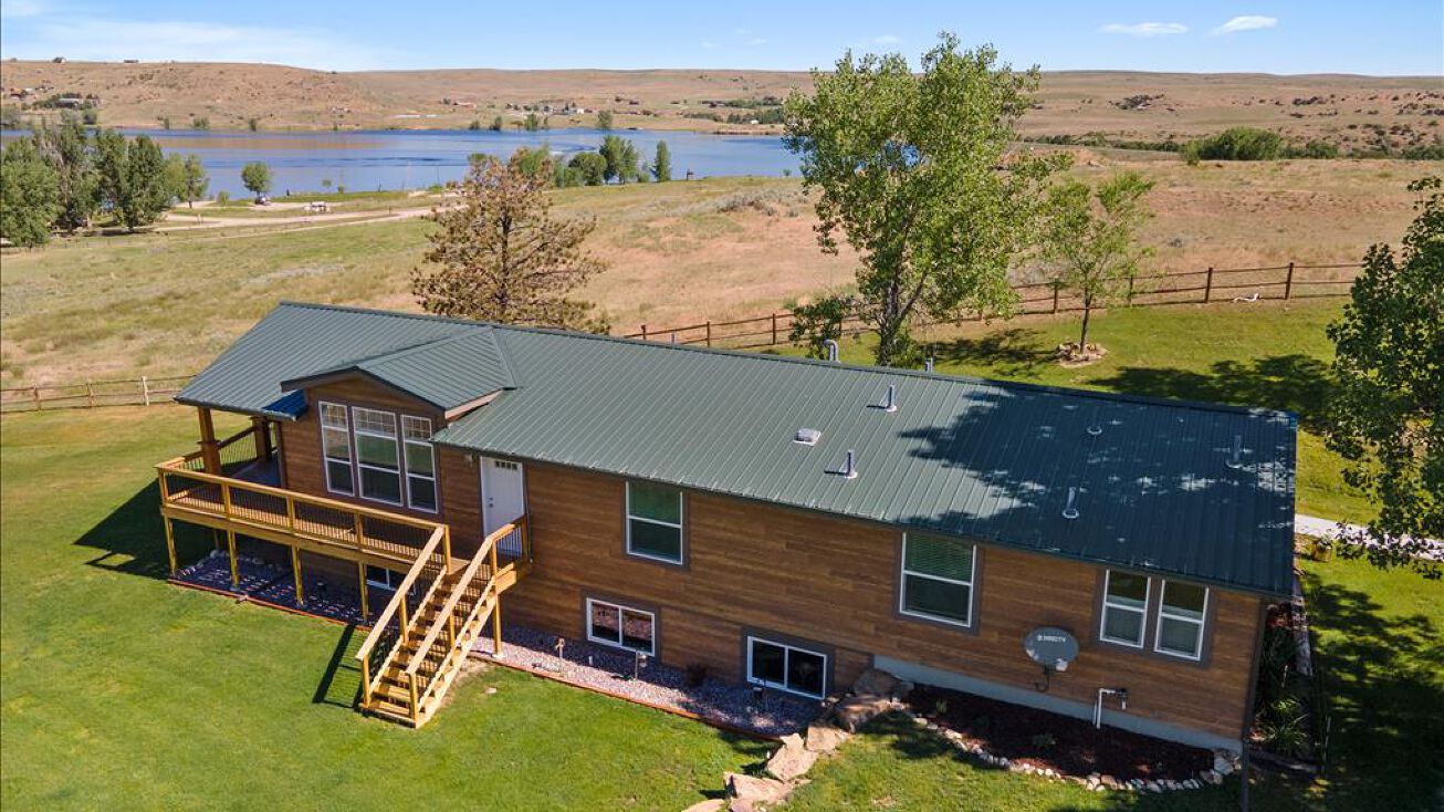 52 Lake Shore Rd, Roberts, MT 59070