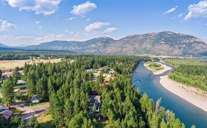 Pictures of Land property located at 928 Vans Avenue, Columbia Falls, MT 59912 for comps - image #1