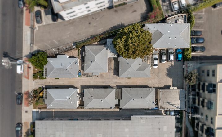 Pictures of Multifamily property located at 3314 Bagley Ave, Los Angeles, CA 90034 for comps - image #1