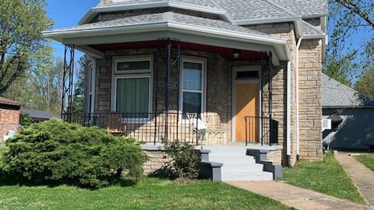 6678 Kratzville Rd, Evansville, IN 47710