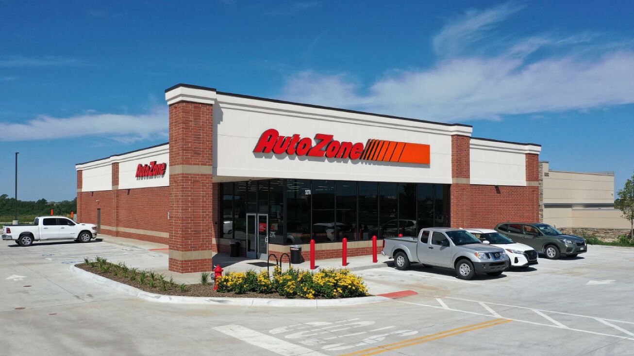 3278 Crosspark Rd, Coralville, IA 52241