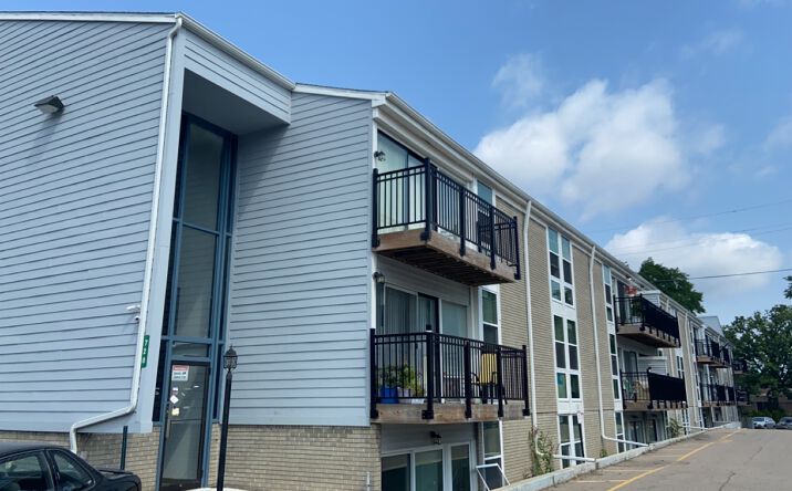 image of property at 720 W MICHIGAN AVE Jackson MI 49201-1911