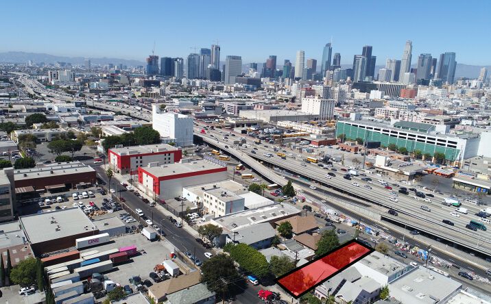 Pictures of Industrial property located at 761 E 18th St, Los Angeles, CA 90021 for comps - image #1
