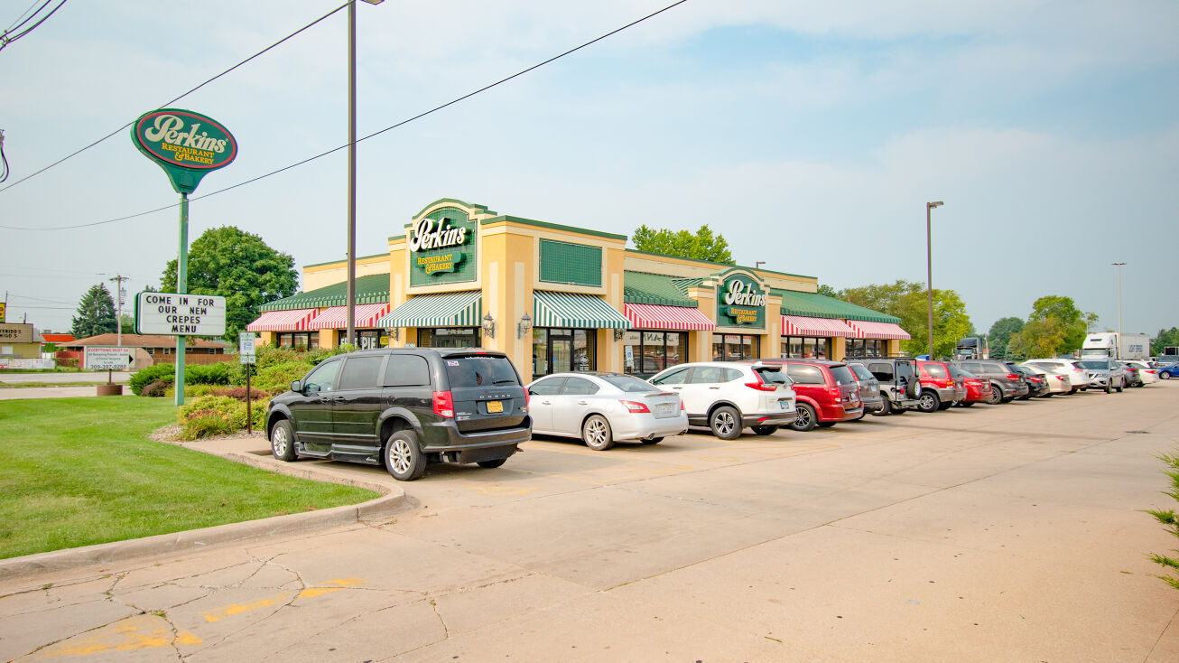 1850 N Henderson St, Galesburg, IL 61401