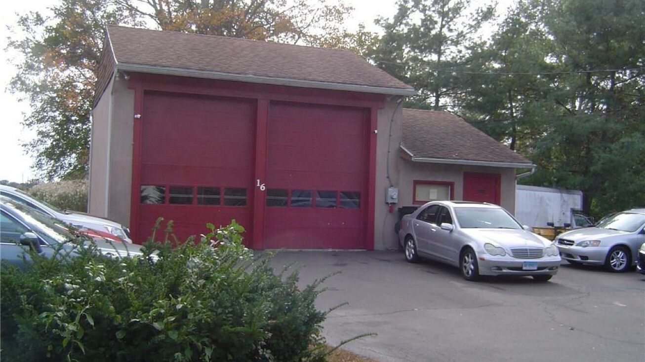 16 Farm River Road, East Haven, CT 06512