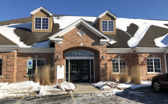 Pictures of Office property located at 950 W Main Street, Lake Zurich, IL 60047 for sales - image #1