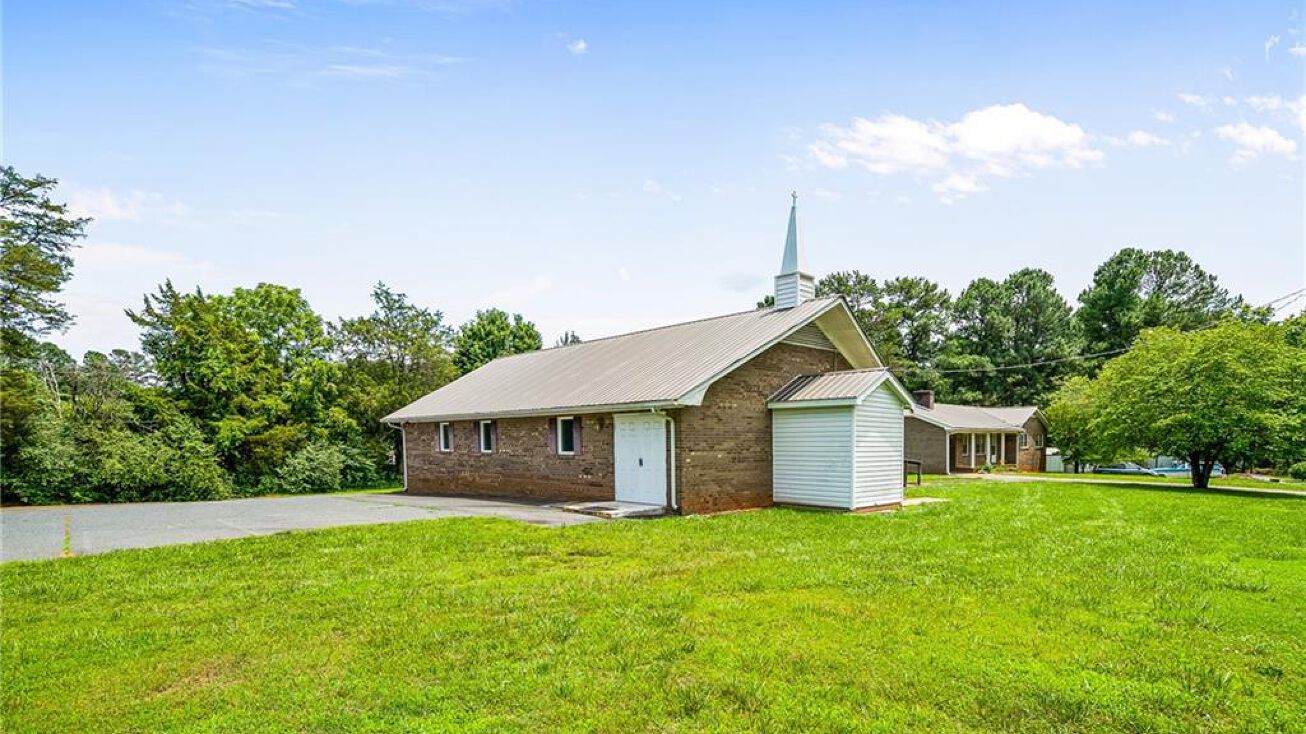 1068 Worthville Rd, Randleman, NC 27317