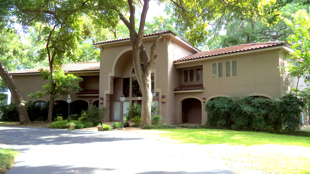 1263 Terminal Loop Rd, McQueeney, TX 78123