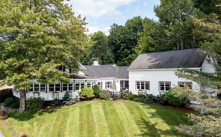 image of property at 4182 WATERBURY-STOWE RD Waterbury Center VT 05677-4401
