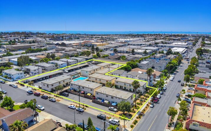 image of property at 755 W 18TH ST Costa Mesa CA 92627