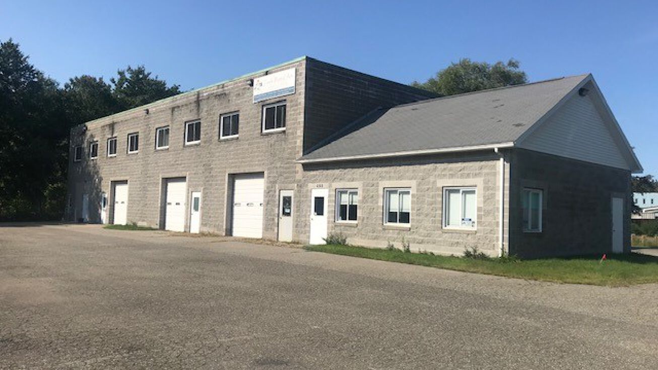 490 Cornwall Ave, Cheshire, CT 06410