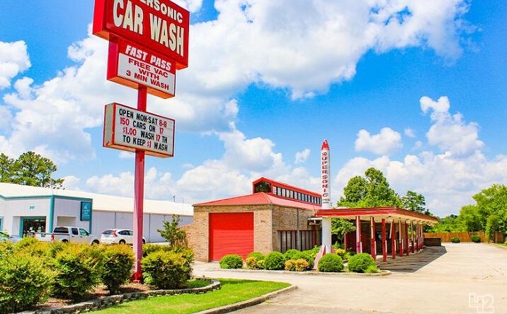Pictures of Retail, Office, Industrial property located at 3111 Memorial Parkway, Huntsville, AL 35810 for comps - image #1