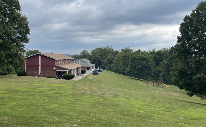 Pictures of Multifamily property located at 4002-4032 East Shaffer Avenue, Aliquippa, PA 15001 for comps - image #1