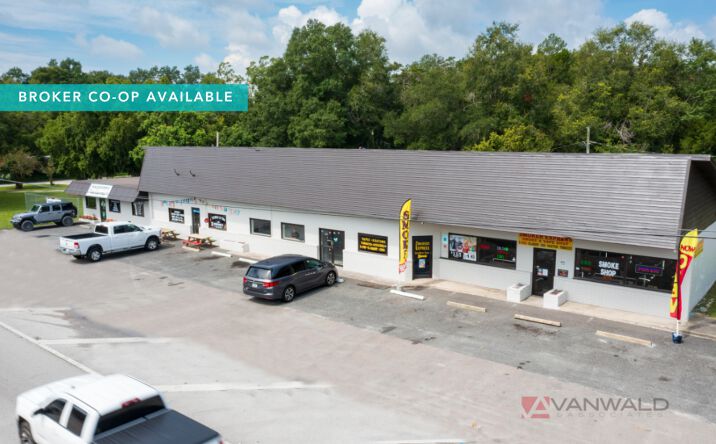 Pictures of Retail property located at 110-140 SW 250th St, Newberry, FL 32669 for comps - image #1