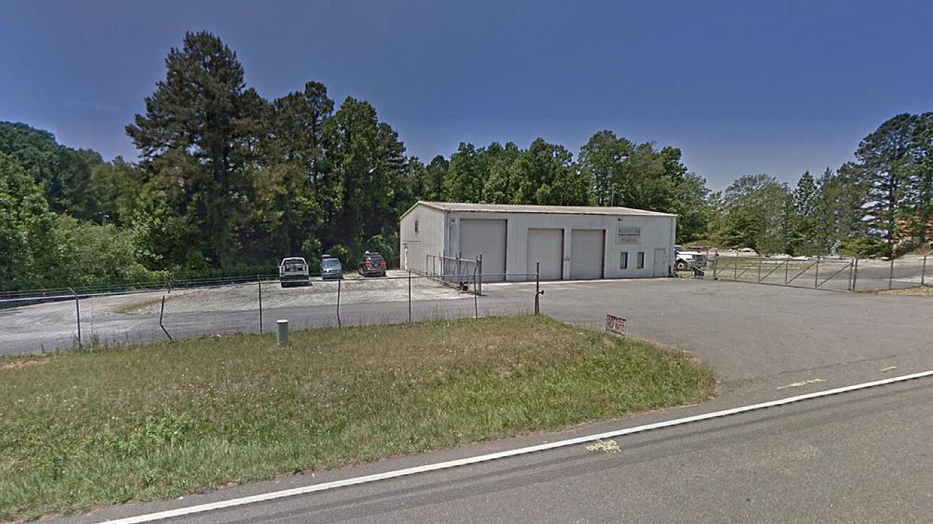 9090 Jot Em Down Rd, Gainesville, GA 30506