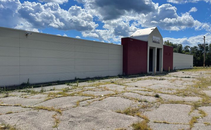Pictures of Special Purpose property located at 5141 S Martin Luther King Jr Blvd, Lansing, MI 48911 for sales - image #1