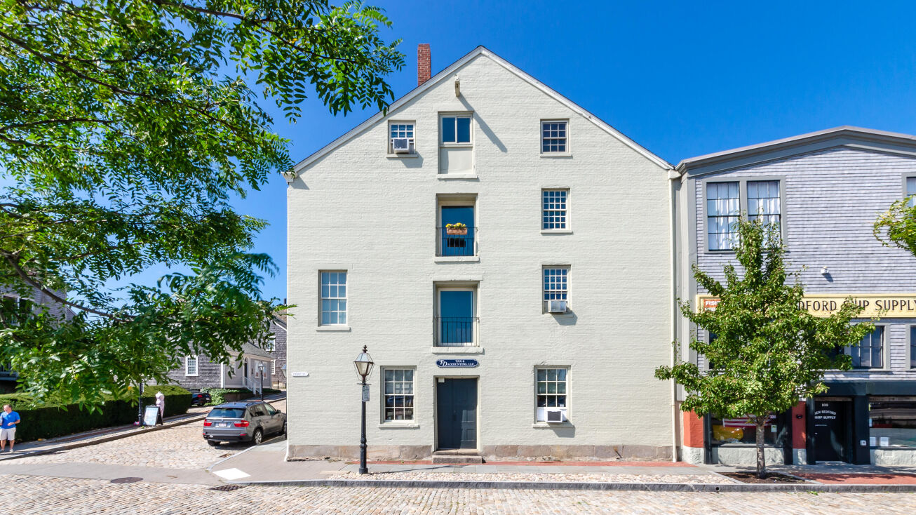 13 Centre Street, New Bedford, MA 02740